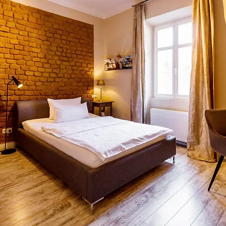 新策勒修道院酒店 4*